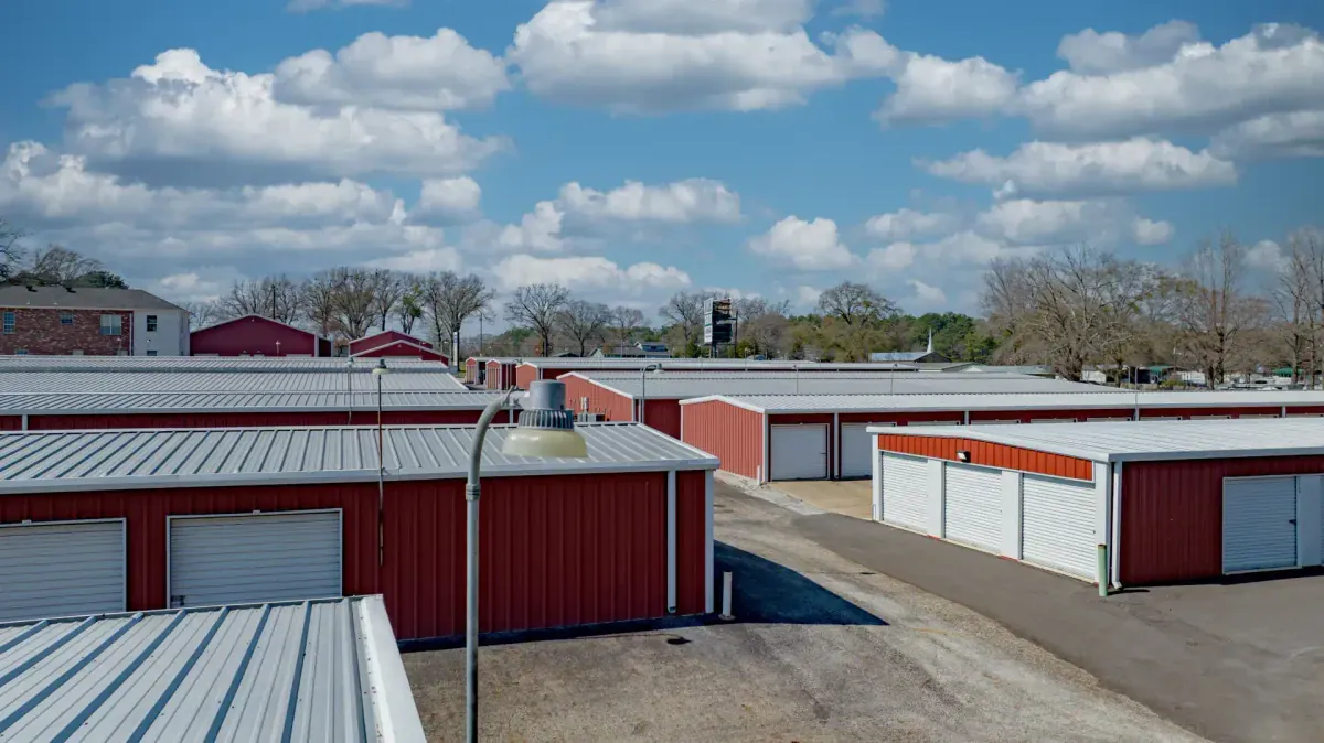 Exterior of Flint, TX self storage facility.