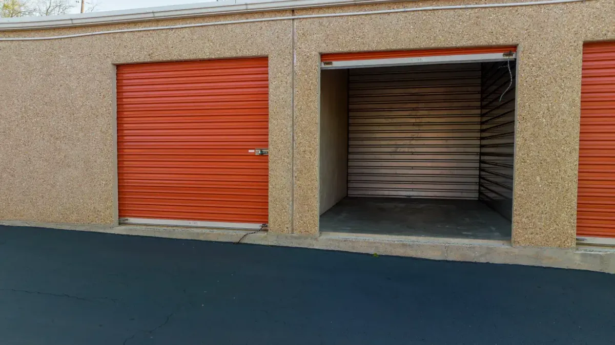 Outdoor storage unit at Copperas Cove, TX facility.